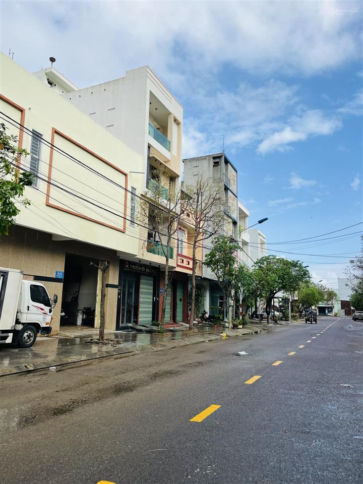 Bán căn góc nhà xưởng kinh doanh khu điện biên phủ gần bệnh viện mắt. dt 210m2. giá 8tỷ500tr