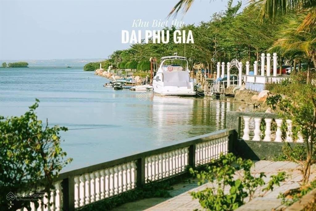 Hạ giá 1 tỷ cần bán gấp 2 lô đối diện quốc lộ 1d đại phú gia. dt 170m2 ngang 10m. giá 48tr/m2