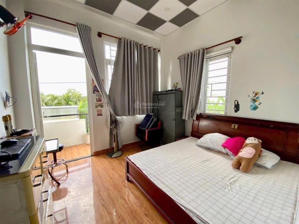 Nhà mặt tiền kinh doanh 110m2  giá 1 tỷ 200 triệu  ngay chợ  sổ hồng riêng  có trả góp