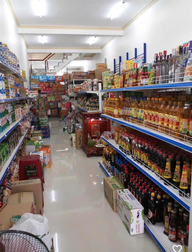 Nhà mặt tiền kinh doanh 110m2  giá 1 tỷ 200 triệu  ngay chợ  sổ hồng riêng  có trả góp