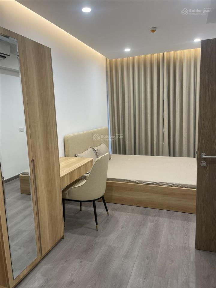 Cho thuê căn góc 2pn diamond alnata plus celadon city full nội thất