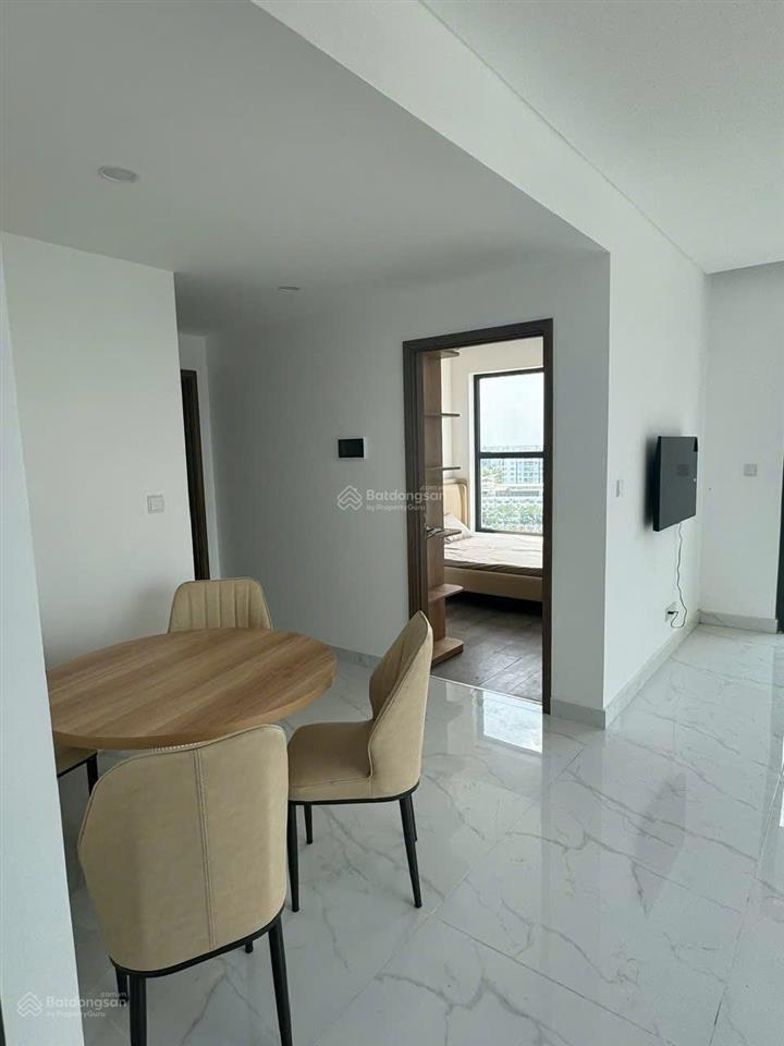 Cho thuê căn góc 2pn diamond alnata plus celadon city full nội thất