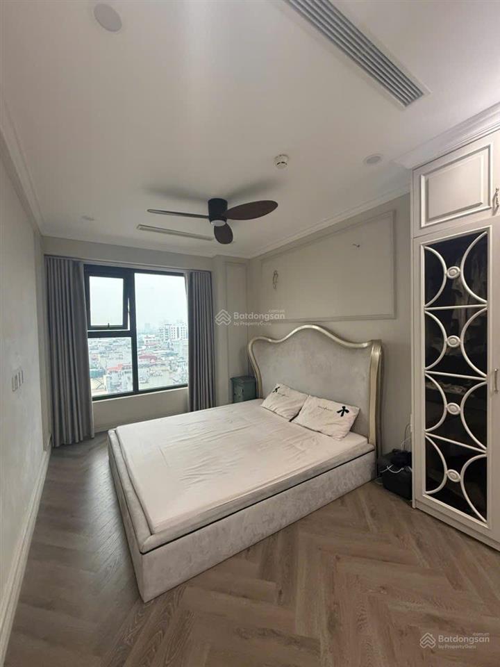 Ở thích, bán căn hộ 116m2 lô góc, view thoáng, 3ngủ full nội thất về ở luôn hồng tiến long biên.