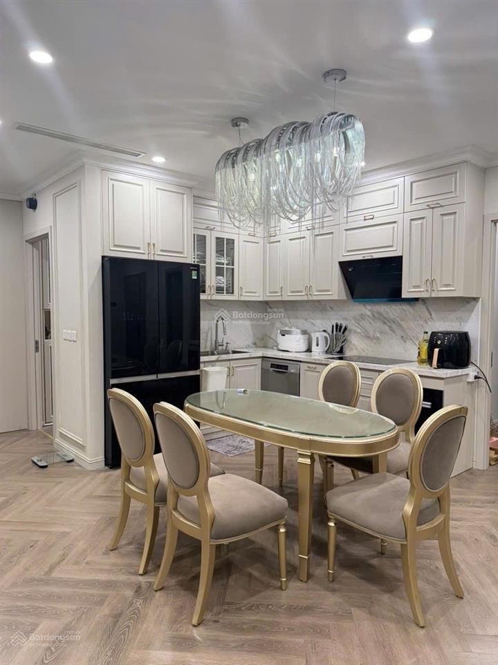 Ở thích, bán căn hộ 116m2 lô góc, view thoáng, 3ngủ full nội thất về ở luôn hồng tiến long biên.