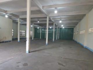 Kho diện tích 480m2 cần cho thuê gấp ở đường bùi văn ba đường xe cont