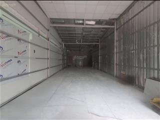 Kho 140m2 10tr trung tâm phước kiển. vào sử dụng luôn.