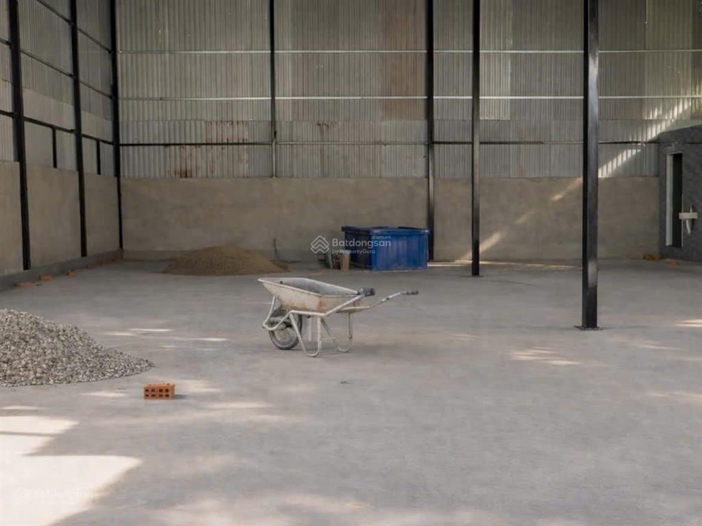 Cho thuê kho nguyễn hữu thọ  400m2  vị trí thuận tiện  giá 25tr/tháng