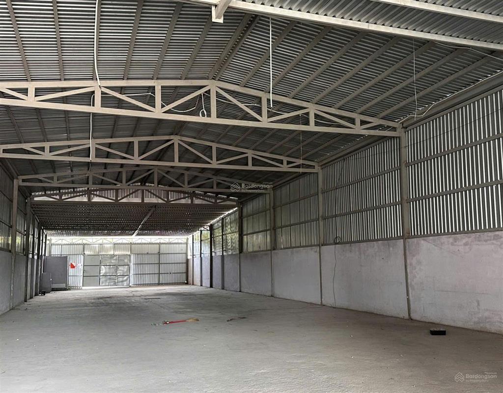 Cho thuê kho đào sư tích, phước kiển, nhà bè  1.000m2  có sân rộng  giá 50tr/tháng