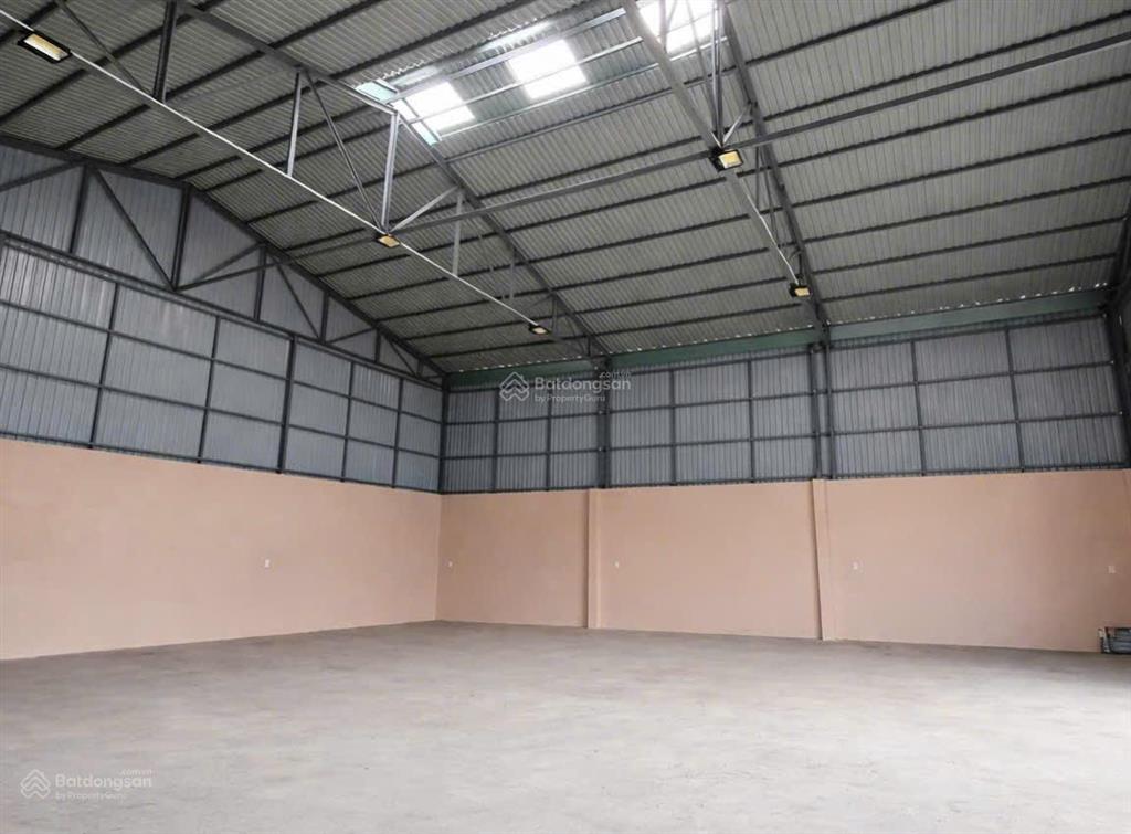 Cho thuê kho kdc long hậu 225m2 kho + 75m2 sân kho mới xây, giá 20tr/tháng