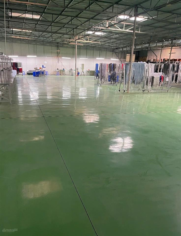 Cho thuê kho hoàng quốc việt 1.400m² sàn epoxy container hoạt động 24/7