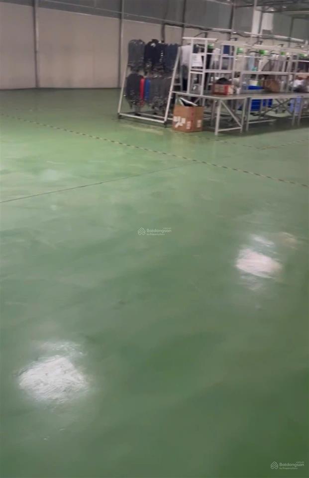 Cho thuê kho hoàng quốc việt 1.400m² sàn epoxy container hoạt động 24/7