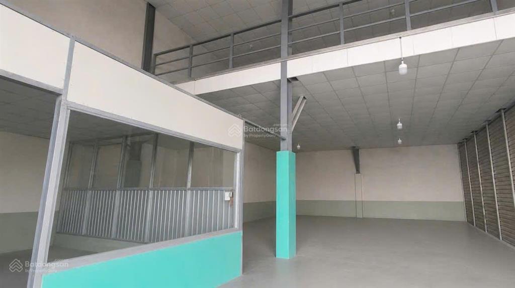 Cho thuê kho gần đường phạm hùng, nhà bè 300m² sử dụng xe tải 8 tấn