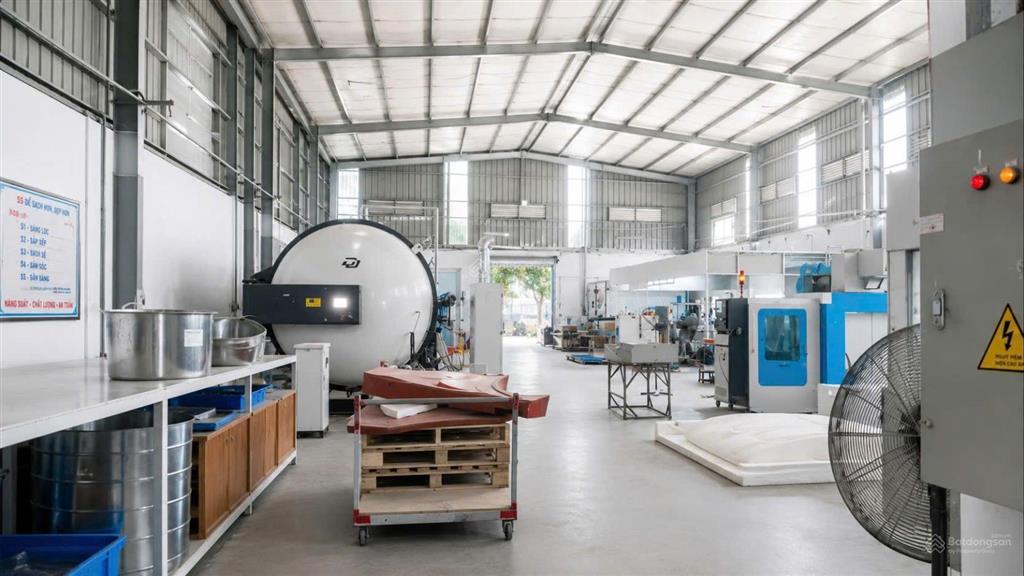 Cho thuê kho tại kcn hiệp phước, nhà bè 814m2 75tr