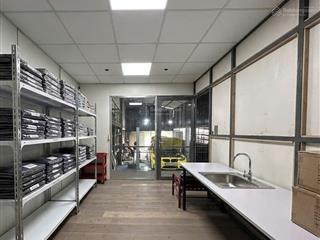 Cho thuê kho phạm hữu lầu 300m2 sử dụng có gác, văn phòng giá 18 triệu/tháng