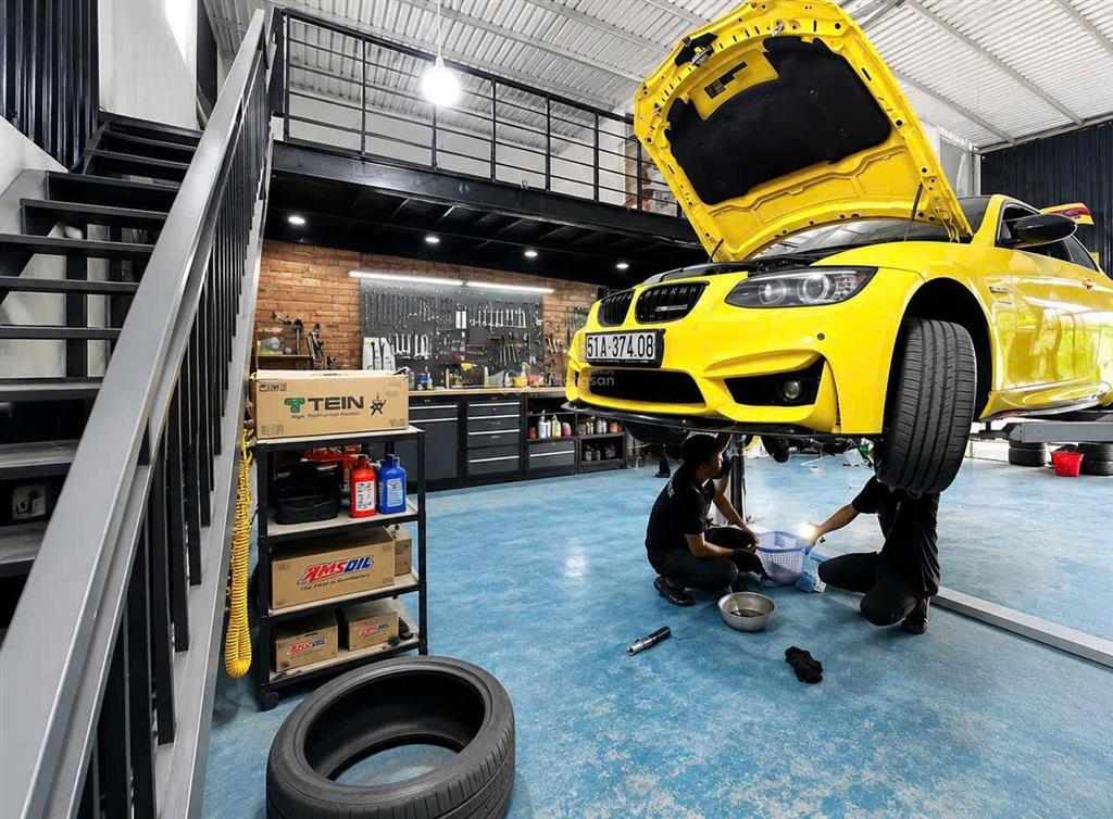 Cho thuê kho phạm hữu lầu 300m2 sử dụng có gác, văn phòng giá 18 triệu/tháng
