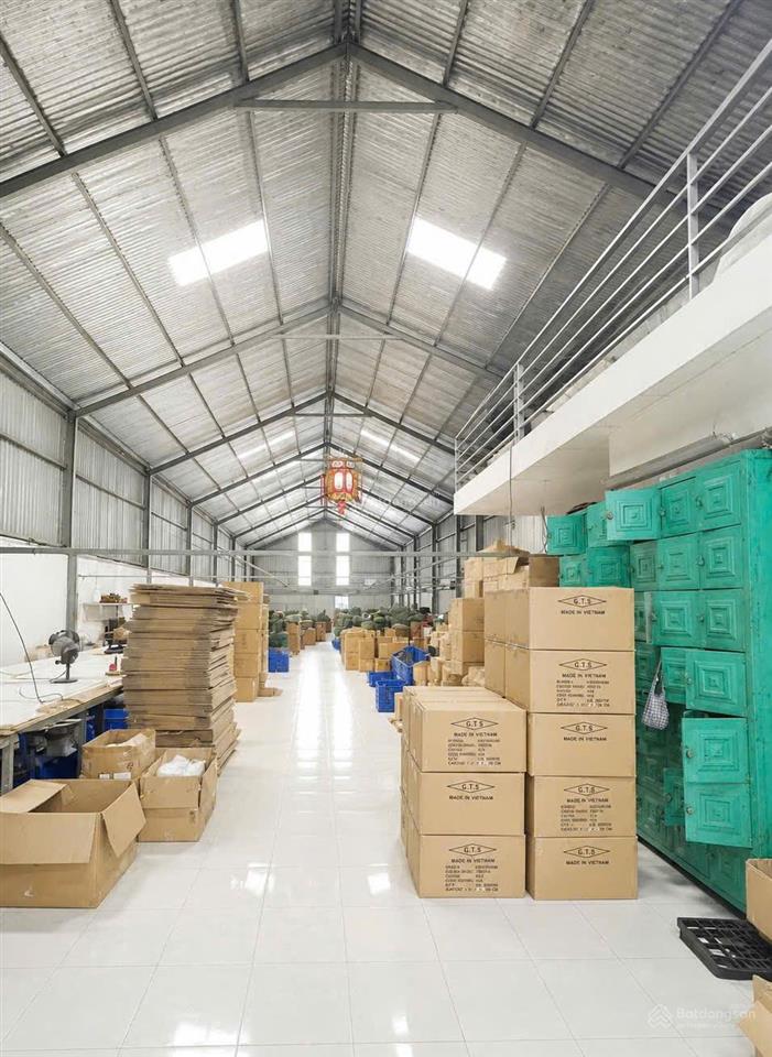 Cho thuê kho phạm hữu lầu 600m2 có văn phòng điện 3 pha