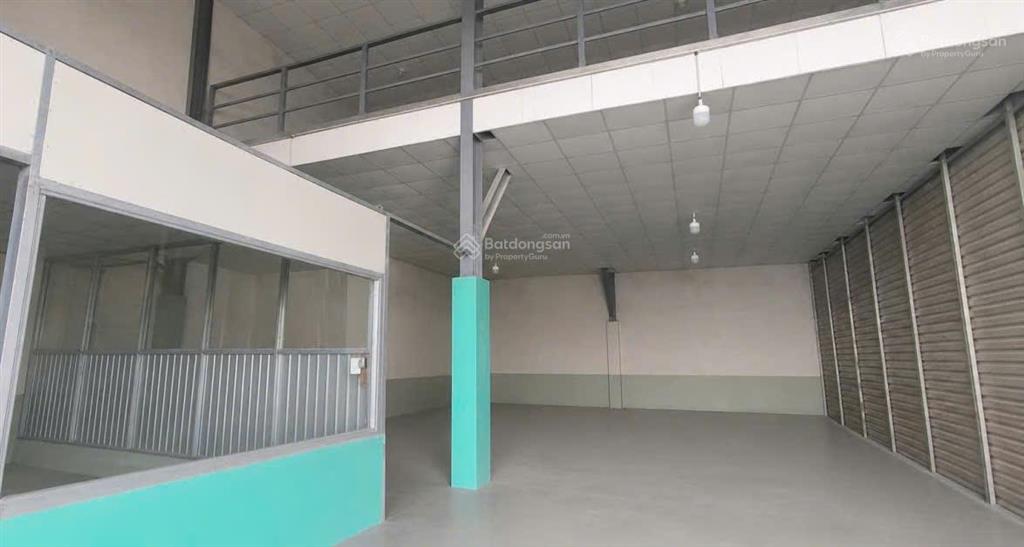 Cho thuê kho gần phạm hùng, nhà bè 300m² sử dụng xe tải 8 tấn