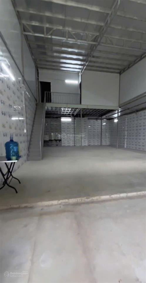 Cho thuê kho phước kiển, nhà bè có gác và 2 phòng ngủ giá 20 triệu/tháng