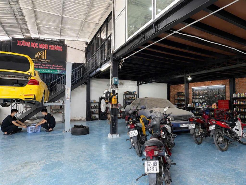 Cho thuê kho phạm hữu lầu 300m² sử dụng có văn phòng điện 3 pha