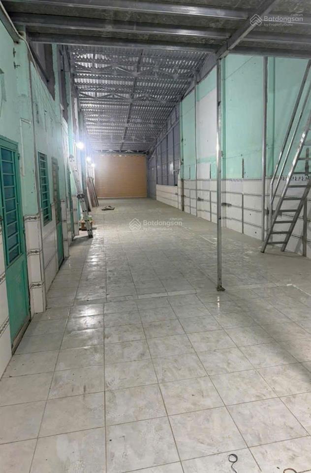 Cho thuê mặt tiền lê văn lương, nhà bè 205m2 sử dụng kho mới xây