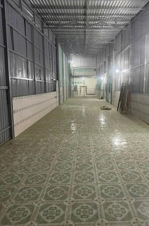Cho thuê mặt tiền lê văn lương, nhà bè 205m2 sử dụng kho mới xây