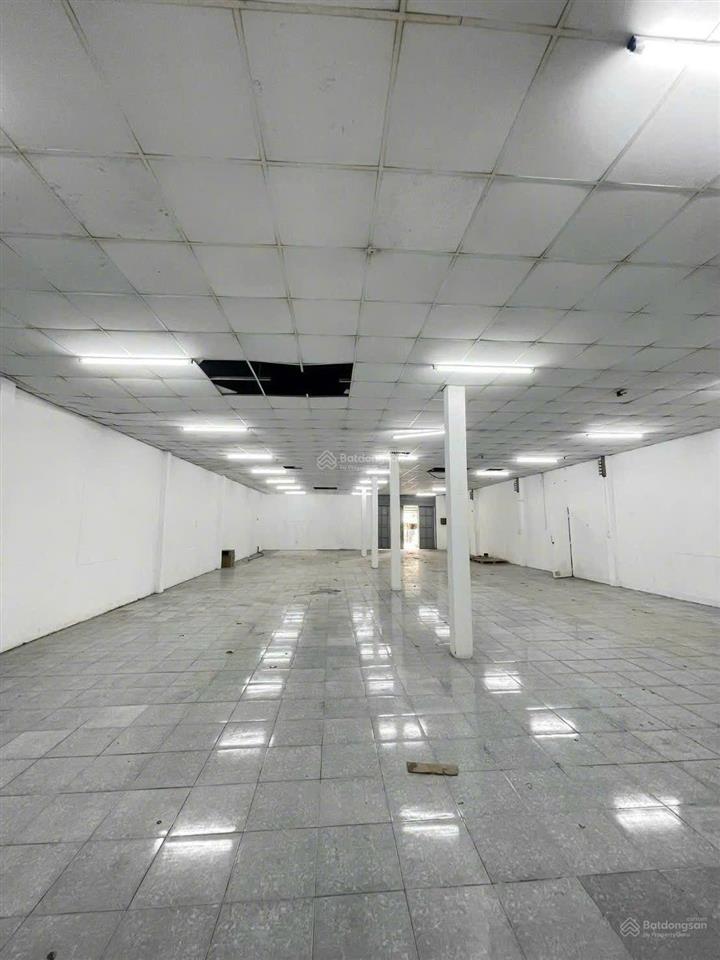 560m2 kho xưởng giá 25tr/th nhận kho ngay