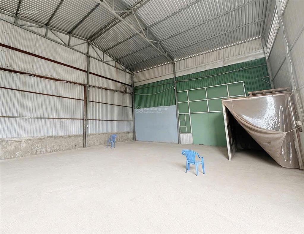 Cho thuê kho phạm hữu lầu 250m2 có sân bãi xuất hóa đơn vat