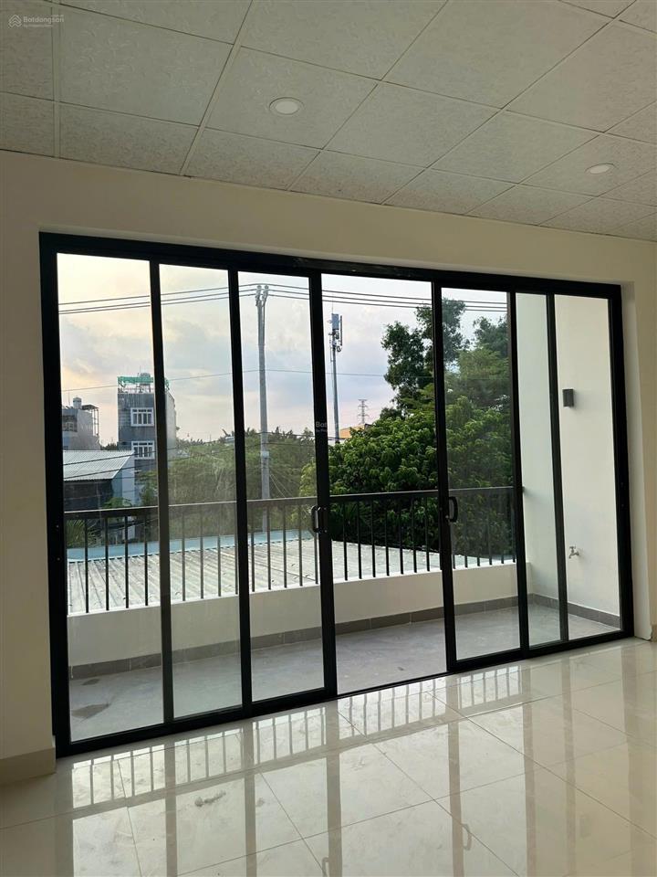 Nhà mới mặt tiền đào sư tích 111m2. 17tr.