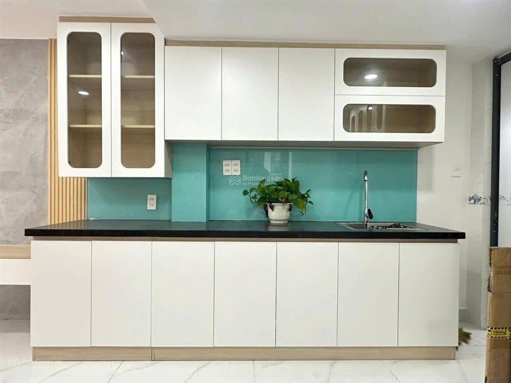 Giá mới 6,3tỷ siêu phẩm căn góc vạn kiếp phan xích long, 3 tầng nhà đẹp