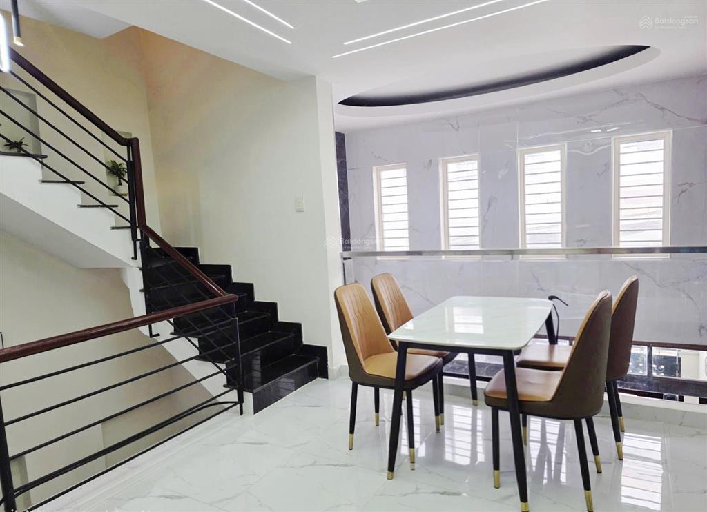 Nhà lạc long quân, p.hòa bình, dt 4,3m x 8,55m nở hậu 5,4m nhà 4 tầng, giá 8,7tỷ