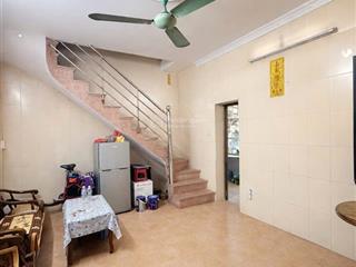 Cho thuê nhà riêng tại phố thanh nhàn, hà nội