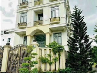 Khuôn hiếm  giá rẻ chủ nhà bán mặt tiền ngay nguyễn hoàng, quận 2  dt 10x15m  5 tầng  giá 27 tỷ