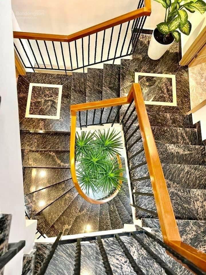 Chính chủ bán định cư mt nguyễn văn đậu  dt 5 x 20 nở hậu 9m  7 tầng  100tr/th  giá chỉ 23,5 tỷ