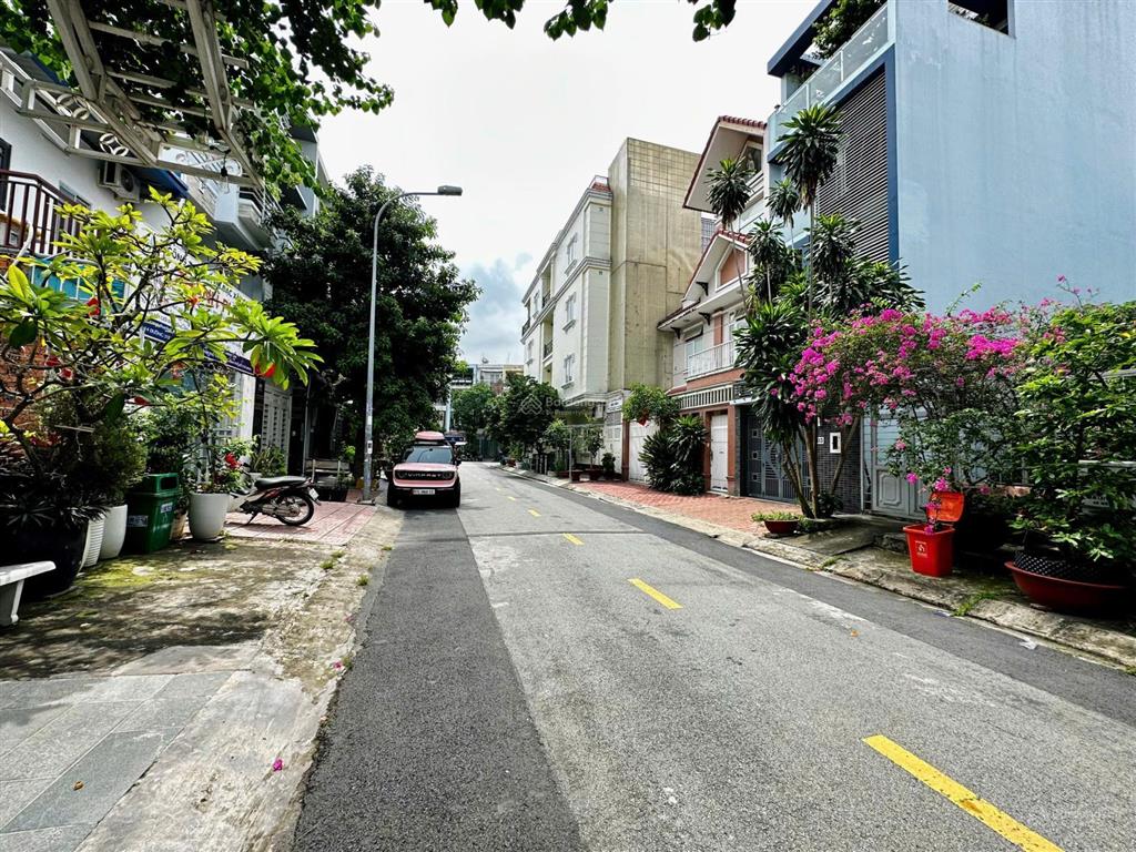 Duy nhất! bán gấp biệt thự xinh khan hiếm mt bùi tá hán, q2  dt 8x20m hầm 3 tầng  giá bán 35tỷ