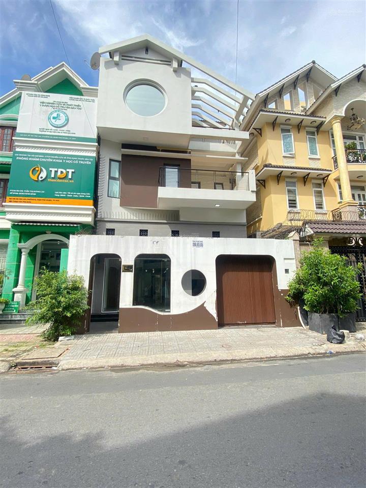 Bán siêu phẩm mặt tiền khan hiếm hoa lan, phú nhuận  8 x 20m  4 tầng  hđt 90tr/th  giá 45 tỷ