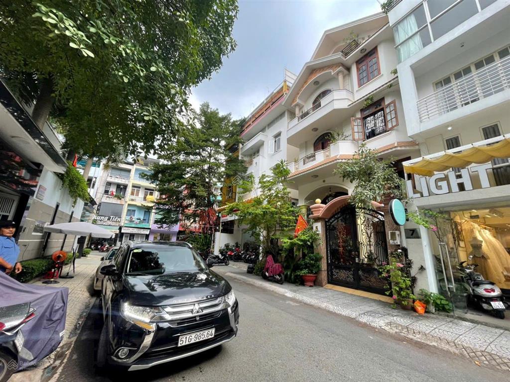 Bán siêu giảm giá 45 tỷ. mt khan hiếm hoa lan, phú nhuận  8 x 20m  4 tầng  hđt 90tr/th
