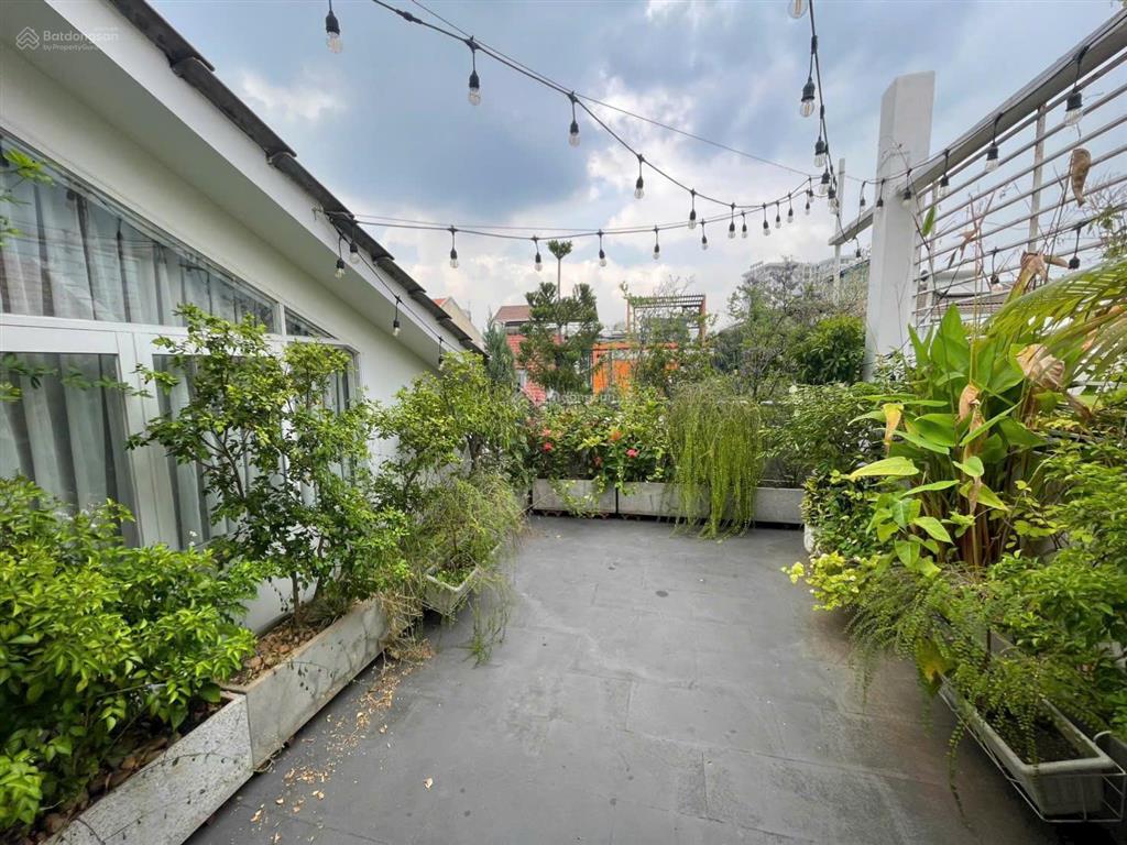 Bán siêu giảm giá 45 tỷ. mt khan hiếm hoa lan, phú nhuận  8 x 20m  4 tầng  hđt 90tr/th