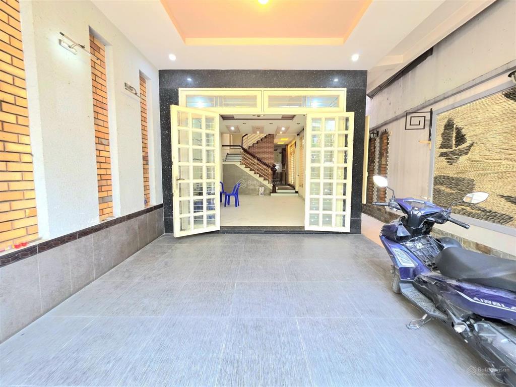 Hẻm xe tải kinh doanh ngay sân bay đường phạm văn hai p3 tân bình 3 tầng 133m2 ngang 4.65 giá 20.3