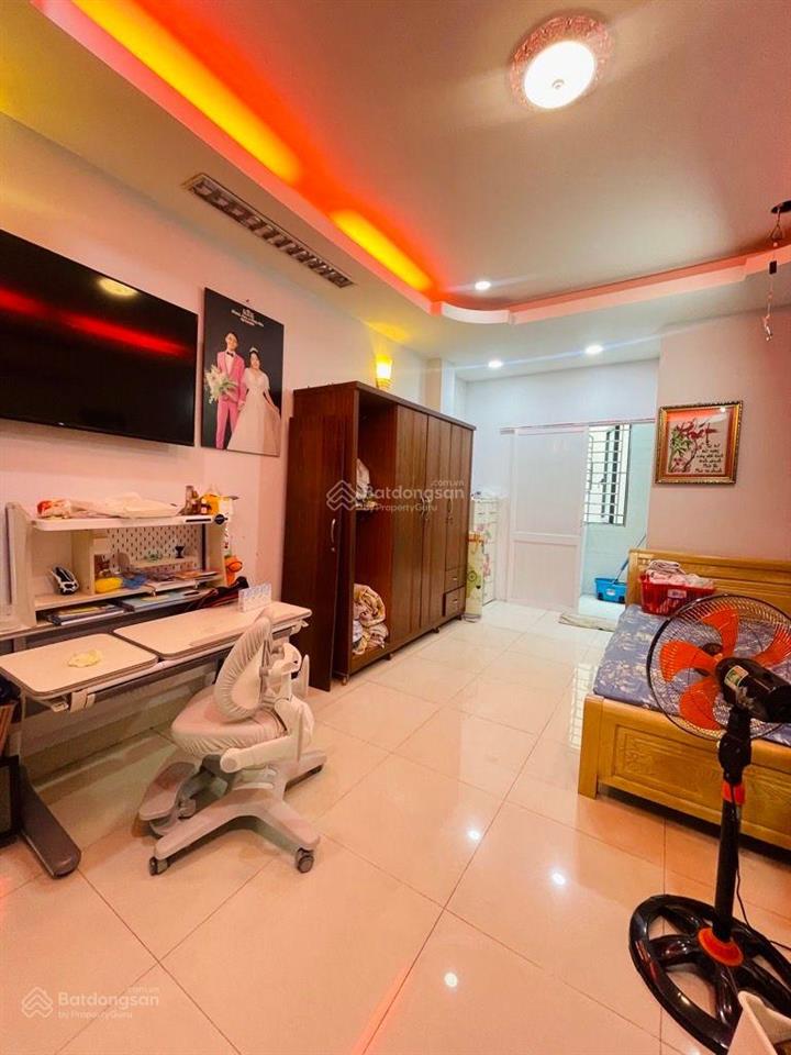 Mặt tiền tân sơn kd đỉnh  gần sân gold  nhà ga t3  6 tầng  4*20m  1x. x tỷ