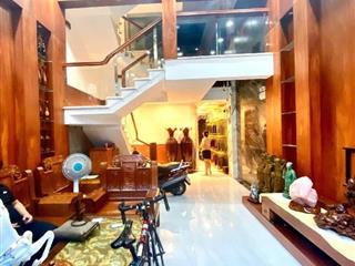B.án nhà khu đồng bộ gần chợ phạm văn bạch gv  5 tầng 4.5*15m 5pn chỉ hơn 8