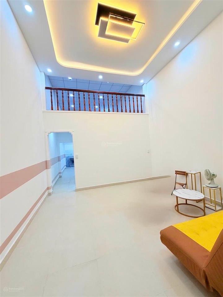 Bán nhanh giá rẻ 4.3*15m 5,15 tỷ. gần mặt tiền đường phạm văn bạch  p15 tân bình