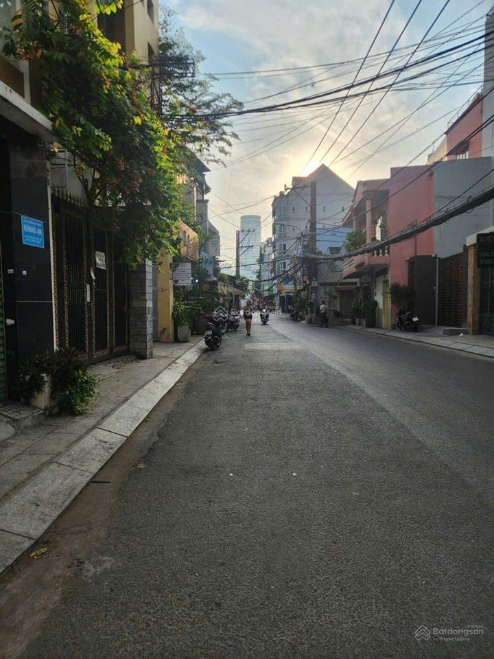 Nhà giáp q1, đ.nguyễn cửu vân, mới xd, siêu vip, dt 5x15m,vuông vức, trệt, lửng, 3 lầu,st,chỉ 17 tỷ