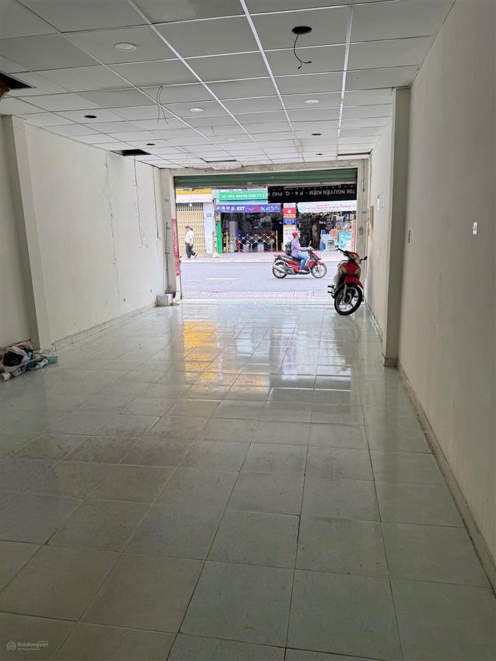 Nhà 2 mặt tiền đ. nguyễn kiệm, dt 4,5x 22,5 m, thích hợp đầu tư xd mới, vị trí siêu vip, giá 18 tỷ