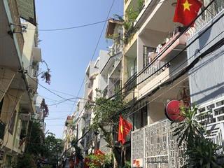 Nhà hiếm, vuông vức, không lỗi phong thủy, dt 4,6x16 m, cn 70m2, ngay đường huỳnh văn bánh, 3 tầng