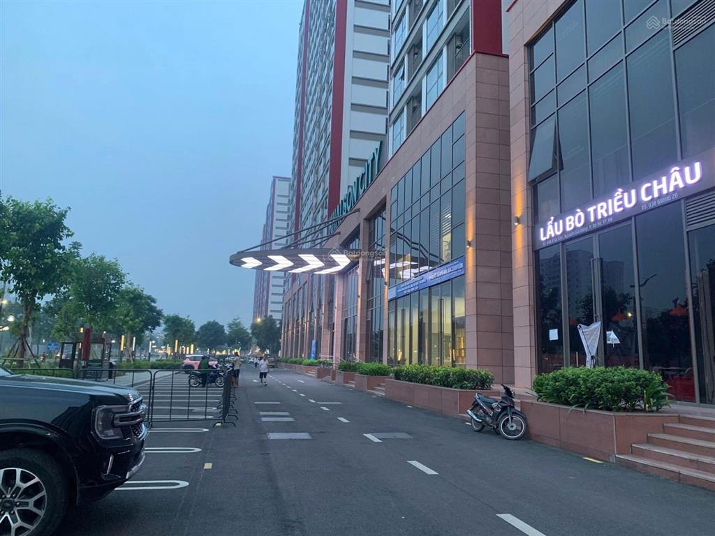 Cho thuê shophouse khối đế thông tầng 1 + 2 chung cư khai sơn city  nguyễn gia bồng long biên