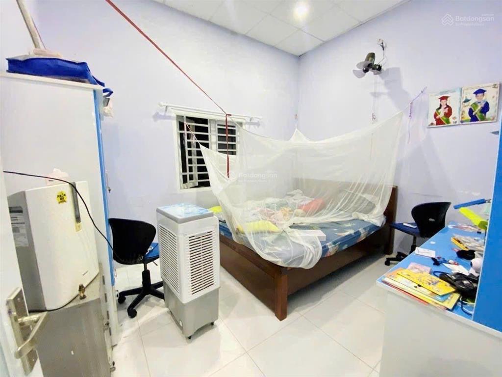 Nhà cần bán gần chợ bà chiểu 48m2 chốt 3 tỷ 1 ,sang tên ngay sổ hồng