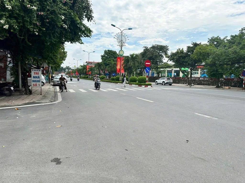 Bán nhà mặt đường mai trai, sơn tây, 300m2 x mặt tiền 13m, giá đầu tư, tiềm năng lớn