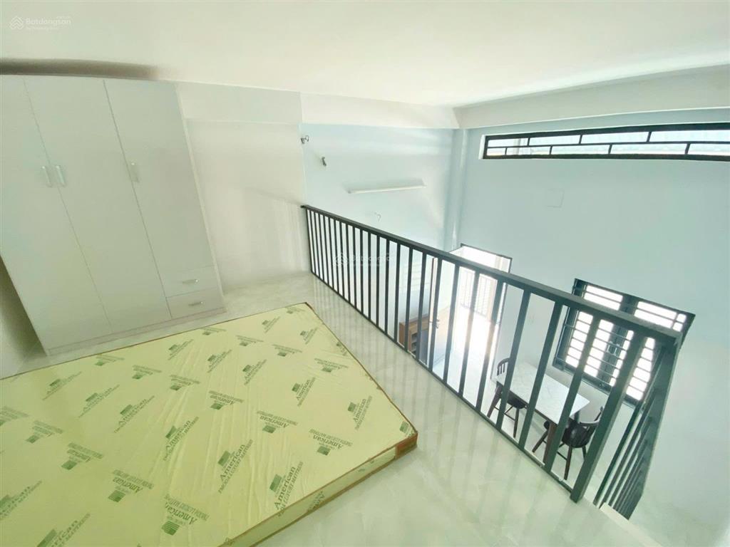 Phòng gác cao m8, đủ nội thất diện tích sử dụng 50m2  dễ di chuyển, trần cao chỉ 4trx