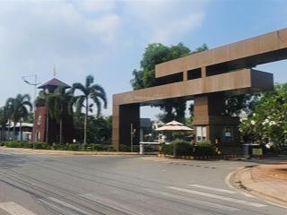 Lô đất lớn dt 138m2 cn sổ n8m x d17.5m vuông vức hẻm xe hơi cách lò lu ( q9 ) tầm 300m nhỉnh 5 t.ỷ