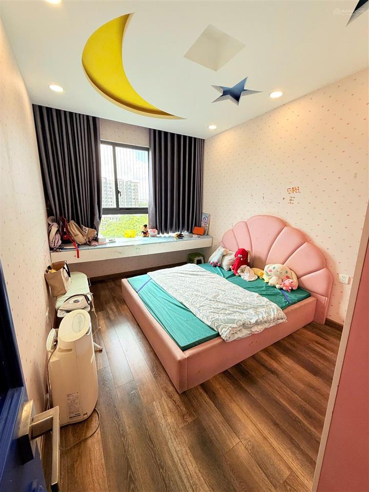 Chính chủ cho thuê căn hộ cao cấp emerald celadon city block b căn góc view công viên